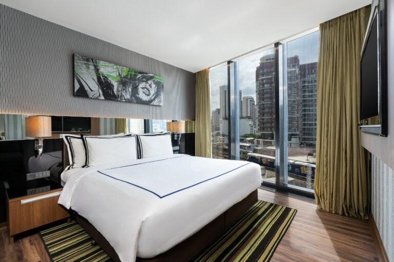One-Bedroom-Suite-Bangkok